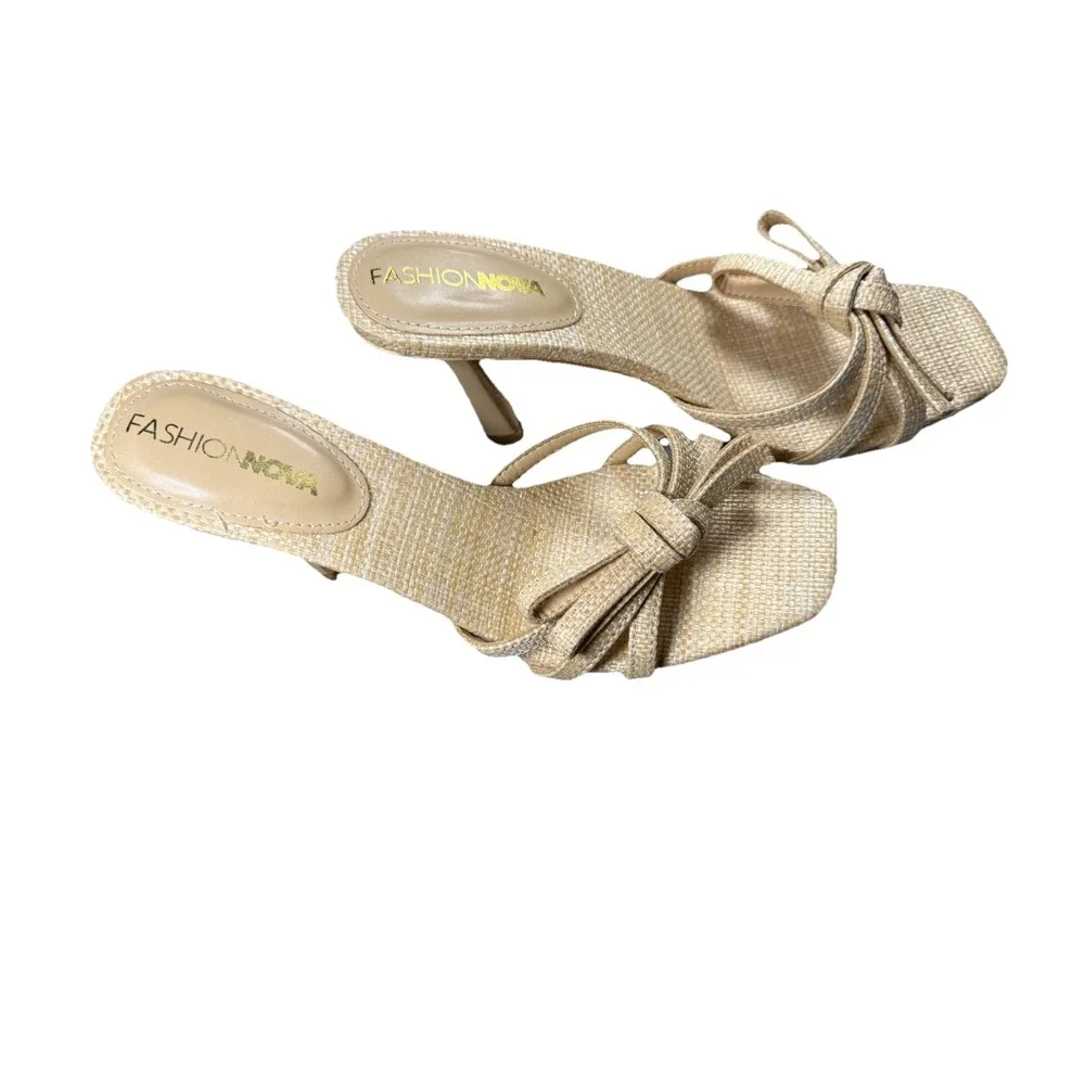 Fashion Nova Women's Raffia Bow Strap Heeled Sandals Size‎ 7.5 Beige Square toe